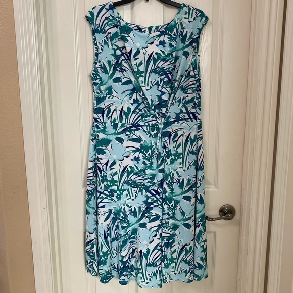 Lane Bryant Sleeveless Ruched Front Tropical Print Sheath Dress Size 14 / 16 - Picture 4 of 11